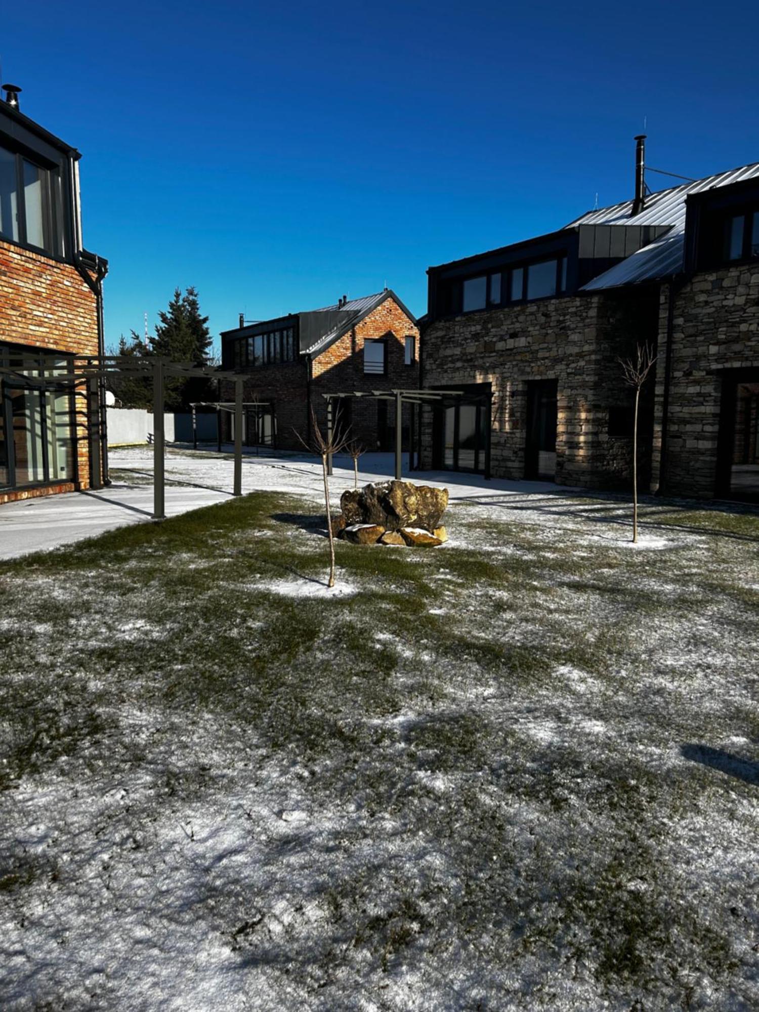 Palace Resort Jiloviste Exterior foto